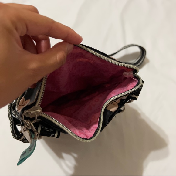 Harajuku Lovers 3 Zipper Crossbody purse by Gwen Stefani - Picture 4 of 7